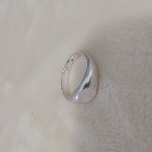Banana republic silver classic signet  ring (size6)
